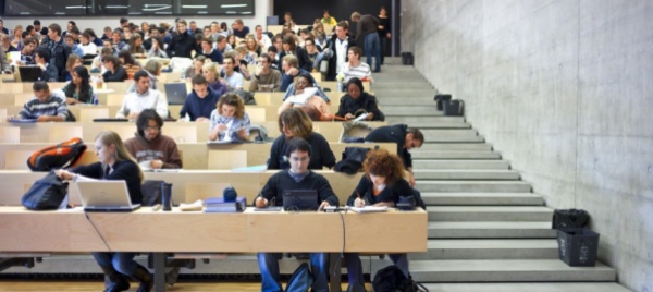 universita-di-friborgo-lezioni-in-presenza-solo-con-covid-pass