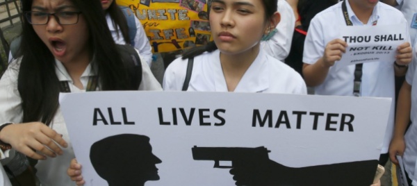 filippine-sotto-accusa-la-guerra-alla-droga-di-duterte
