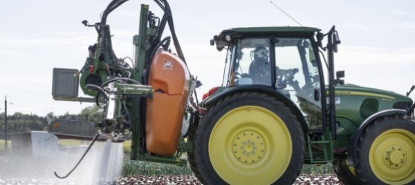nell-agricoltura-svizzera-si-fa-sempre-meno-uso-di-pesticidi