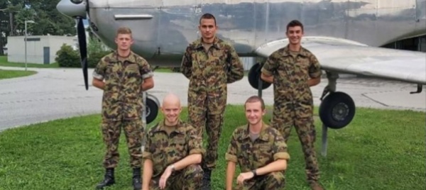 forze-aeree-c-e-un-locarnese-tra-chi-vola-alto