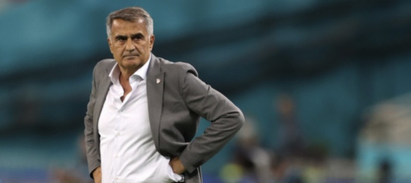 dopo-la-batosta-con-l-olanda-la-turchia-si-separa-da-senol-g-nes