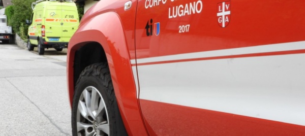 gravesano-operaio-cade-da-un-tetto-ferite-gravi-ma-non-letali
