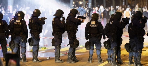 disordini-a-berna-tra-polizia-e-manifestanti