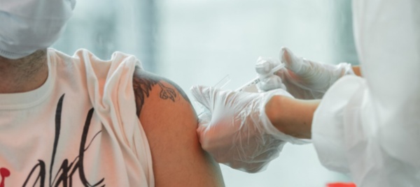 swissmedic-valuta-l-approvazione-della-terza-dose