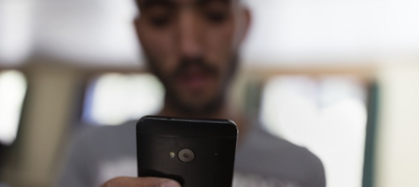 asilanti-e-identita-ok-al-controllo-di-cellulari-e-tablet