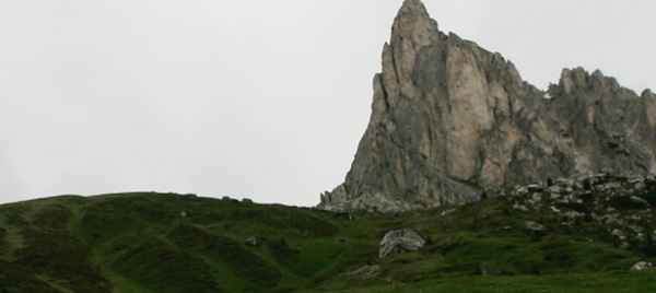 le-sei-mitiche-pareti-nord-delle-alpi-in-due-settimane