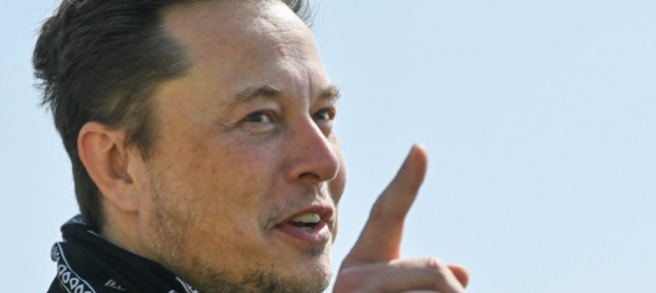 musk-contro-bezos-e-viceversa-spacex-e-i-suoi-satelliti