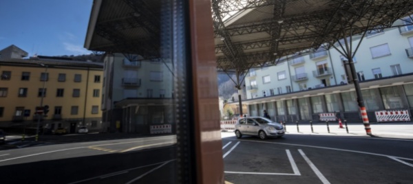e-un-magrebino-il-giovane-che-si-e-ferito-a-ponte-chiasso