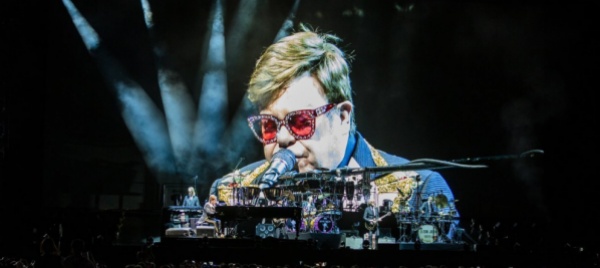 il-tour-d-addio-di-elton-john-slitta-al-2023-zurigo-inclusa