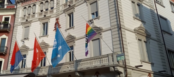 bandiere-arcobaleno-e-arrivato-il-ricorso-al-governo