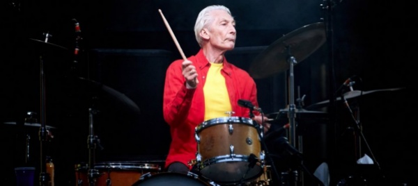 gli-stones-live-senza-watts-questo-show-e-dedicato-a-charlie