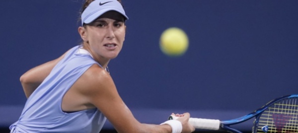 nell-illinois-belinda-bencic-supera-l-ostacolo-inglis