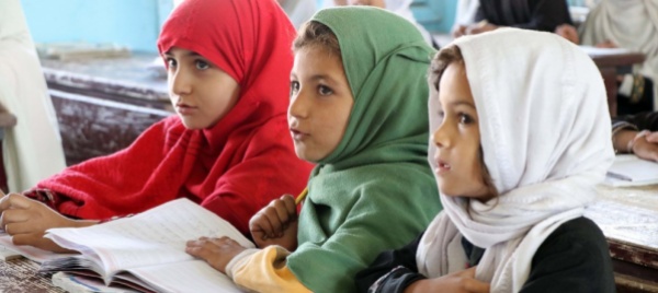 famiglie-afghane-vendono-figli-per-500-dollari
