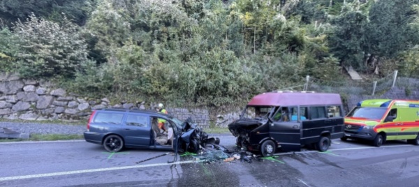 uri-auto-contro-camper-sulla-axenstrasse-cinque-feriti