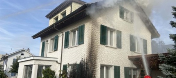 vuole-bruciare-le-erbacce-ma-in-fiamme-gli-va-la-casa