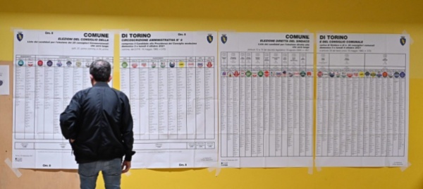 seggi-chiusi-in-italia-exit-poll-sala-a-milano-al-54-58