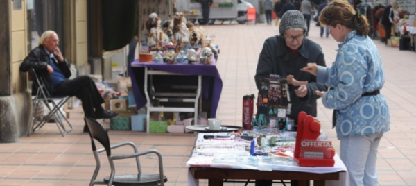 mercato-dell-usato-antiquariato-e-artigianato-a-chiasso