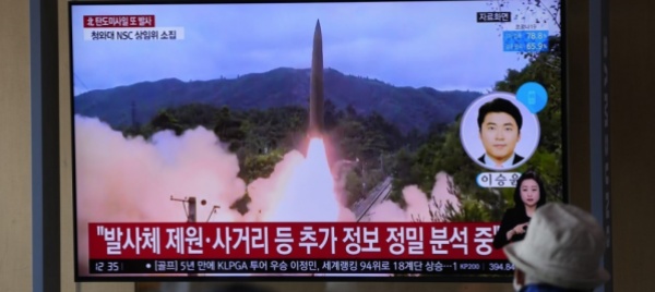 dalla-corea-del-nord-missile-balistico-verso-il-mar-del-giappone