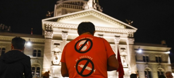 chi-ha-partecipato-alle-proteste-anti-covid-paghi-i-costi