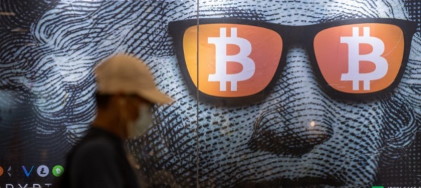 non-solo-auto-e-casa-si-fanno-debiti-per-comprare-criptovalute