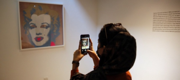 mille-opere-di-warhol-a-250-dollari-l-una-ma-999-sono-dei-falsi
