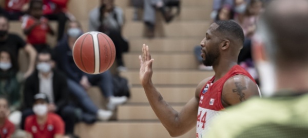 i-mondi-squilibrati-del-basket-svizzero