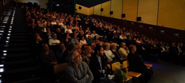tutti-i-colori-del-giallo-nel-rinnovato-lux