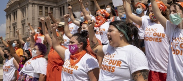 una-corte-federale-sospende-la-legge-anti-aborto-del-texas