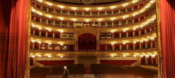 russia-incidente-sul-palco-del-bolshoi-muore-un-attore