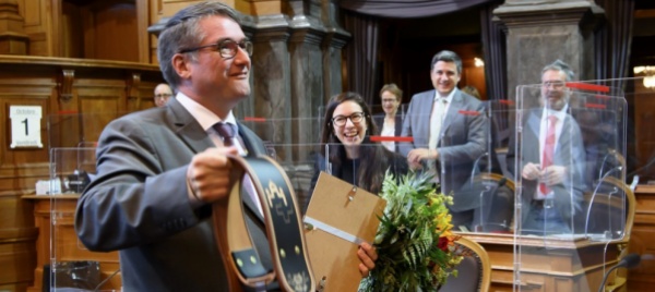 ultimo-giorno-in-parlamento-per-levrat-omaggio-dall-aula