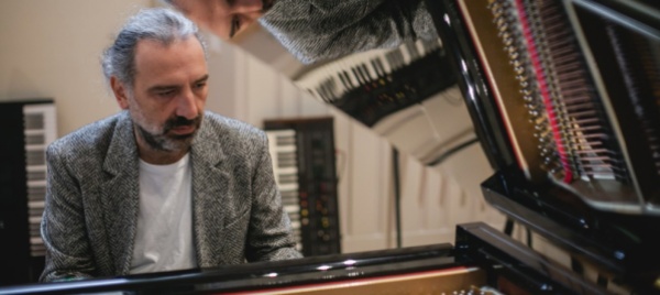 stefano-bollani-la-musica-e-una-fine-ultimo-e-la-bellezza