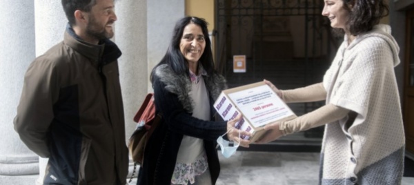 carona-2-465-no-alla-privatizzazione-della-piscina