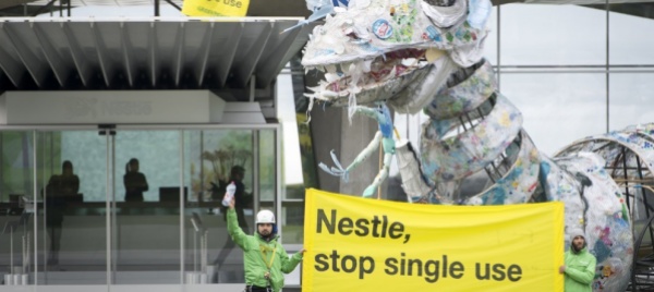 nestle-e-la-quarta-azienda-al-mondo-per-inquinamento-da-plastica