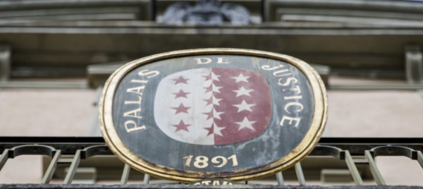 spende-in-prostitute-oltre-150-000-franchi-della-cassa-rifugiati
