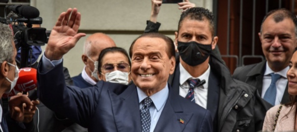 ruby-ter-il-tribunale-di-siena-assolve-silvio-berlusconi