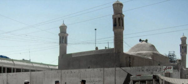 tre-esplosioni-in-una-moschea-sciita-a-kandahar-decine-i-morti