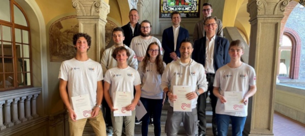 bellinzona-applaude-gli-studenti-spaziali-dell-arti-e-mestieri