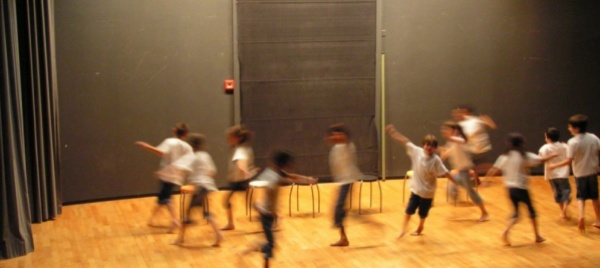 teatro-e-danza-per-i-bambini-fra-i-7-e-i-12-anni