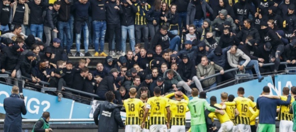in-olanda-cede-una-tribuna-sono-senza-parole