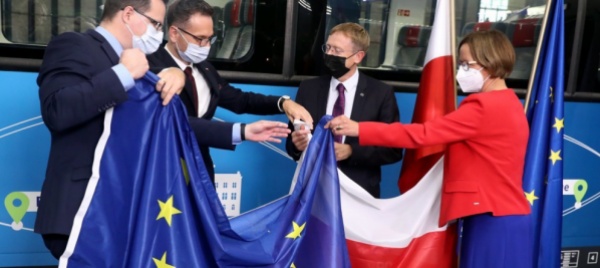 schiaffo-all-ue-prevale-la-legge-polacca