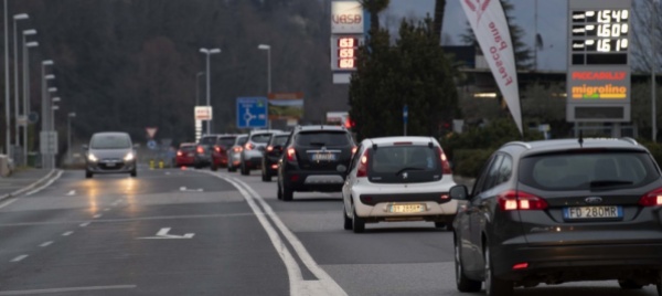no-al-divieto-di-immatricolazione-auto-a-benzina-dal-23