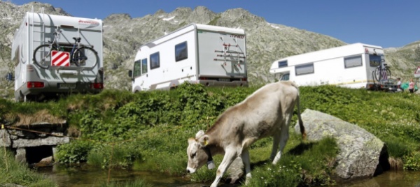 furgoni-camion-e-camper-13-di-vendite-in-svizzera
