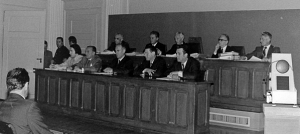 da-un-sacco-di-juta-il-processo-del-secolo