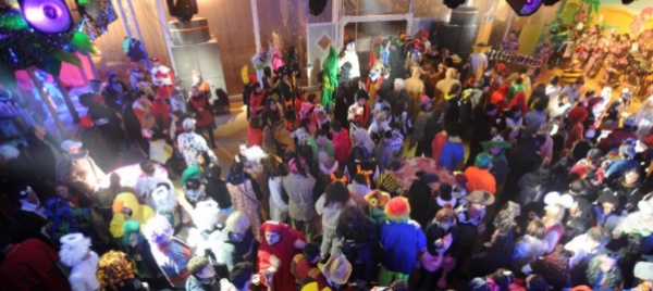 carnevale-in-centro-a-bellinzona-senza-mescite-all-esterno