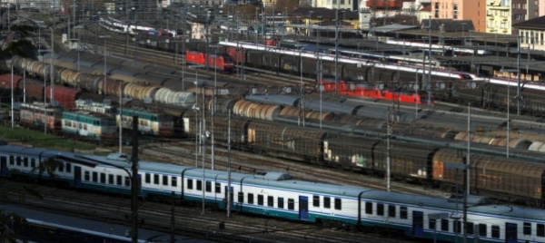 dal-frecciarossa-ai-treni-verticali-in-una-conferenza