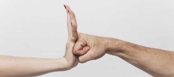 in-piazza-per-fermare-la-violenza-sulle-donne