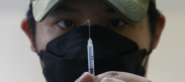 il-ceo-di-moderna-i-vaccini-faticheranno-contro-omicron