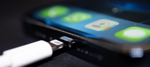 iphone-14-all-orizzonte-la-porta-usb-c