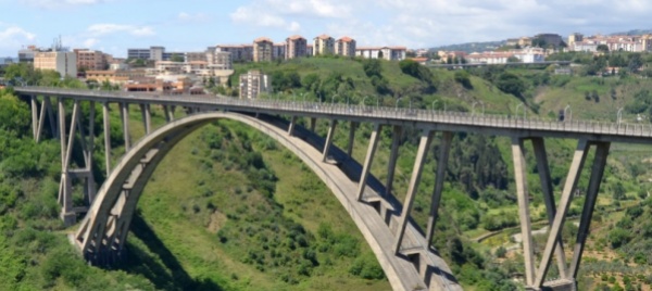 qui-crolla-tutto-sigilli-all-altro-ponte-morandi