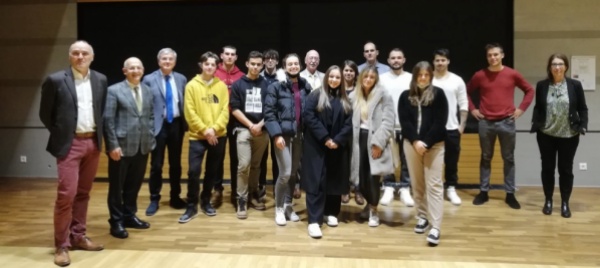 manno-l-autorita-festeggia-i-diciottenni